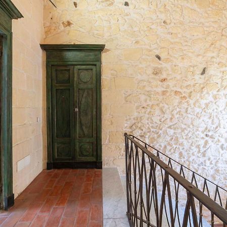 Vintage Cavour Apartment Сассари Экстерьер фото